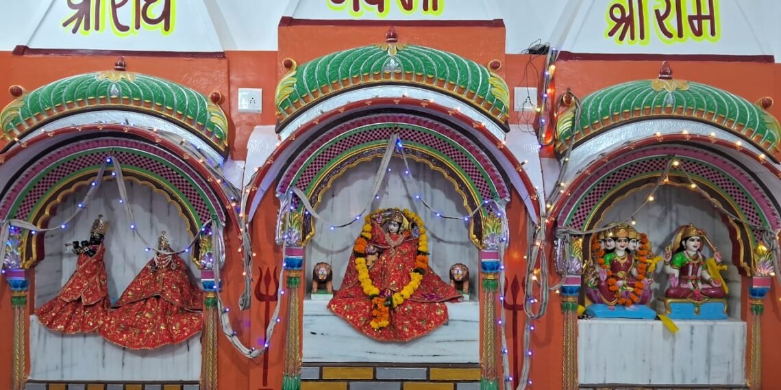 श्रीपाड़ाय माता मंदिर में पांच दिवसीय कार्यक्रम की पूर्णाहुति, प्रतिमाओं का हुआ अभिषेक