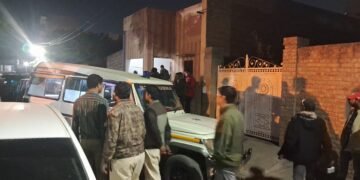 सामूहिक सुसाइड मामला: दो दिन का अखबार खुला पड़ा, दूध भी नहीं लिया