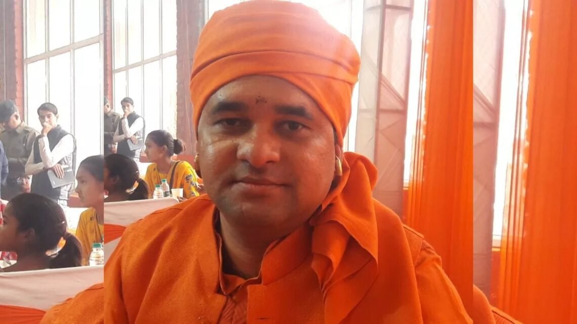 पॉलिटिक्स: क्या योगी बालकनाथ CM रेस से हुए बाहर !