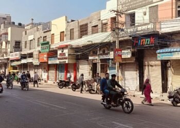 गोगामेड़ी की हत्या से आक्रोशित लोग, बीकानेर में भी बंद रहे बाजार