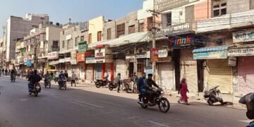 गोगामेड़ी की हत्या से आक्रोशित लोग, बीकानेर में भी बंद रहे बाजार