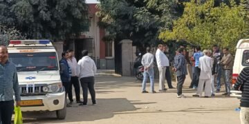 सामूहिक सुसाइड घटना से हर कोई दुखी, बंद है बाजार…. देखिए वीडियो