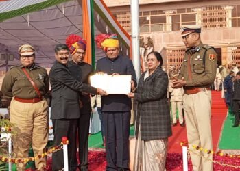 जिला स्तरीय मुख्य समारोह में 63 प्रतिभाओं का हुआ सम्मान पर हुआ विशिष्ट कार्य करने वालों का सम्मान