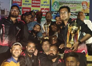 Cricket लगातार 25वीं बार विजेता बनी ओझा समाज की टीम