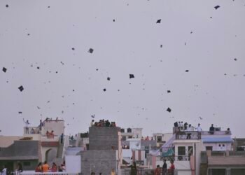 सुबह 6 से 8 बजे और शाम 5 से 7 बजे तक पतंगबाज़ी पर रोक,दर्ज हो सकती है FIR