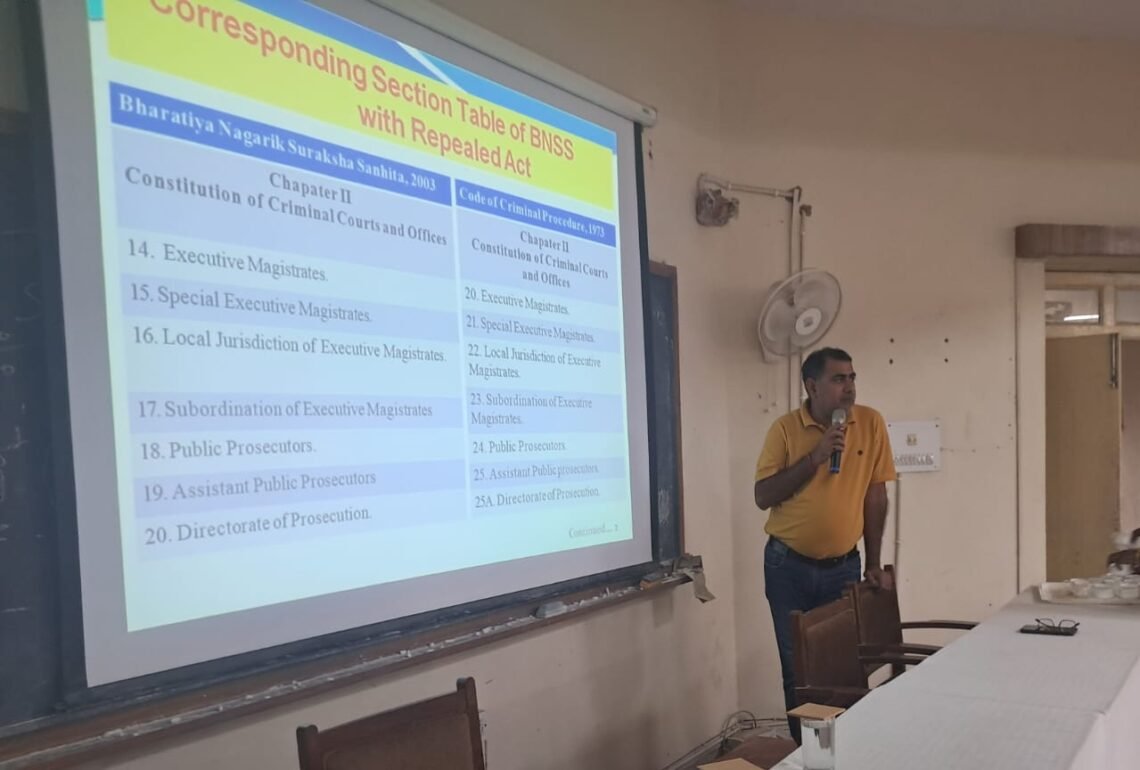 एचसीएम रीपा में थ्री क्रिमीनल लॉ पर कार्मिकों को दिया प्रशिक्षण