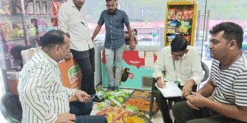 त्योंहार पर मिठाई खरीदने से पहले रखें सावधानी… केवल स्वास्थ्य विभाग के भरोसे ना रहें…