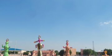 स्टेडियम में खड़ा किया गया रावण परिवार, शानदार आतिशी नजारों से सजा होगा रावण दहन