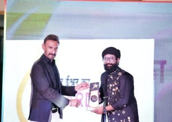 बॉलीवुड एक्टर राहुल देव से मिला सूर्य प्रकाश (Slight) को सम्मान