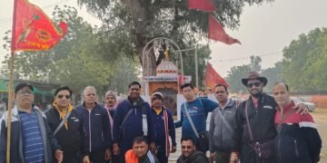 आस्था: कड़ाके की ठंड में 27वीं फेरी के लिए बाबे के जयकारे के साथ रवाना हुए श्रद्धालु