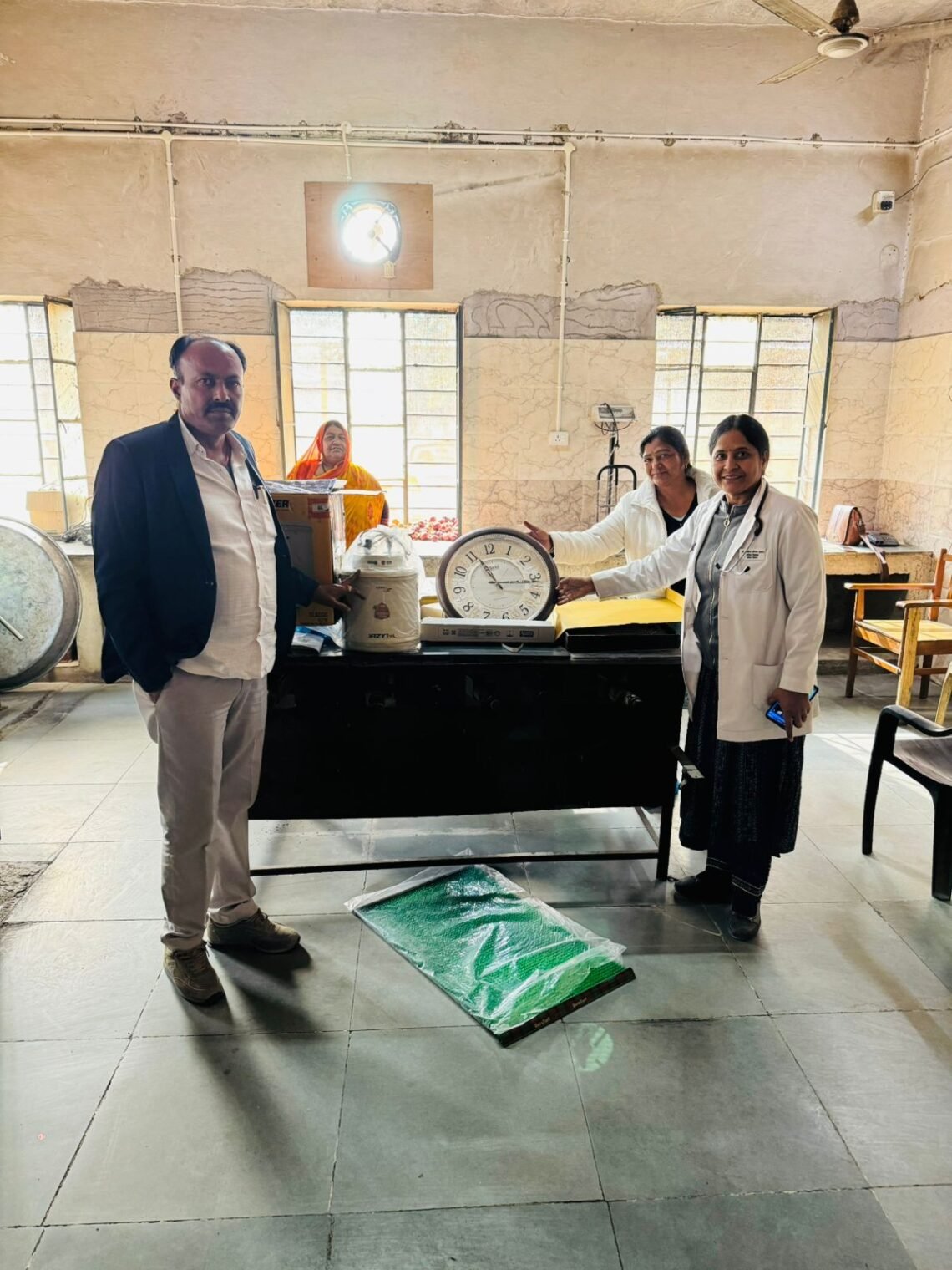 गोदारा की स्मृति में पीबीएम रसोईघर को सामग्री की भेंट