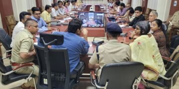 संभागीय आयुक्त, महानिरीक्षक पुलिस, जिला कलेक्टर और पुलिस अधीक्षक ने ली बैठक, दिए आवश्यक निर्देश
