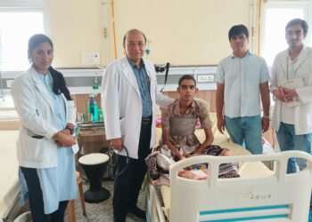 डॉ. संदीप गुप्ता ने 14 वर्षीय बच्चे के सीने मे कैंसर गांठ का किया जटिल एवं सफल ऑपरेशन