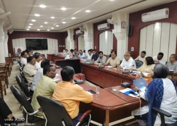 बैठक में बोले व्यापारी करणी इंडस्ट्रियल एरिया की खारा इंडस्ट्रियल एरिया में भी तैयार हो रहा गंदे पानी का तालाब, चोपड़ा कटला के बाहर हो रहे अवैध कब्जे