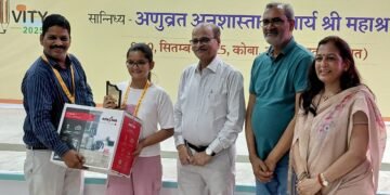 अर्हम इंग्लिश एकेडमी की सिद्धि का राष्ट्रीय स्तर प्रतियोगिता मे पदक