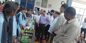 सीएम मूंधड़ा फाउंडेशन ने किया शिक्षकों का सम्मान, संभागीय आयुक्त रहे मौजूद