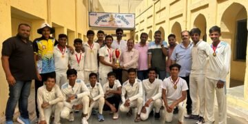 जिला स्तरीय क्रिकेट टूर्नामेंट U-17 में एम एम स्कूल तीसरी बार विजेता