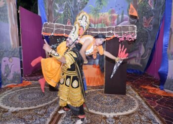 रामलीला में सीता हरण का मंचन: कलाकारों ने दी शानदार प्रस्तुति, दर्शक हुए भावविभोर