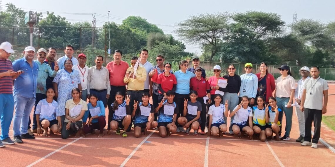 स्पोर्ट्स: बीकानेर में 69वीं जिला स्तरीय एथलेटिक्स प्रतियोगिता (छात्रा वर्ग) में इस टीम ने मारी बाजी