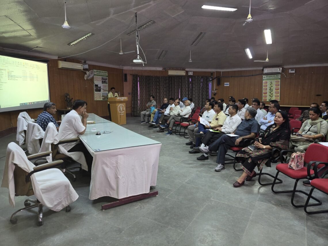 किसान रबी फसल बुवाई के लिए उन्नत बीजों का उपयोग व बीजोपचार अवश्य करें