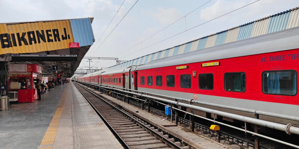 रेल टिकट बनाने जा रहे हैं तो जरूर पढ़ लें ये खबर