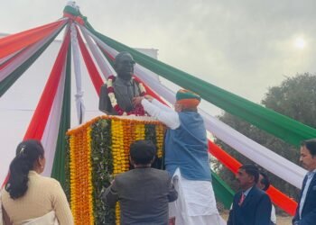 एमजीएस विवि में डॉ. भीमराव अंबेडकर की प्रतिमा का केंद्रीय कानून मंत्री अर्जुन राम मेघवाल ने किया अनावरण