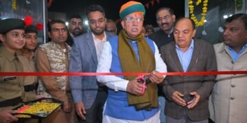 केंद्रीय मंत्री अर्जुन राम मेघवाल ने केंद्रीय संचार ब्यूरो की ‘वंदे मातरम् की पुकार, श्रमिक सुरक्षा का विस्तार’ विषयक मल्टीमीडिया प्रदर्शनी का किया उद्घाटन