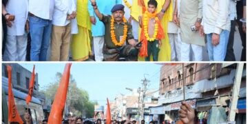 पीले चावल बांटकर धर्मयात्रा का दिया निमंत्रण, शहर में जनसंपर्क अभियान तेज