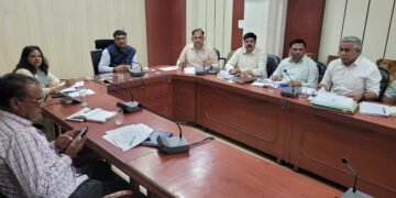 नहर बंदी से पहले जिला कलेक्टर ने जलदाय विभाग, आईजीएनपी, सीएडी, भू-जल और जल संसाधन विभाग की ली बैठक