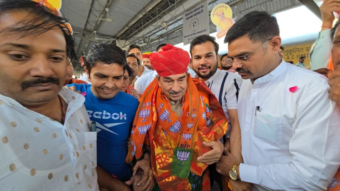 बीकानेर आगमन पर मदन राठौड़ का रेलवे स्टेशन पर भव्य स्वागत, कार्यकर्ताओं में उत्साह