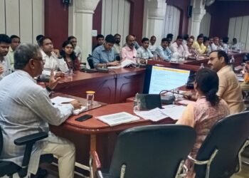 चिकित्सा एवं स्वास्थ्य मंत्री तथा जिला प्रभारी मंत्री गजेन्द्र सिंह खींवसर ने ली बैठक