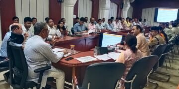 चिकित्सा एवं स्वास्थ्य मंत्री तथा जिला प्रभारी मंत्री गजेन्द्र सिंह खींवसर ने ली बैठक