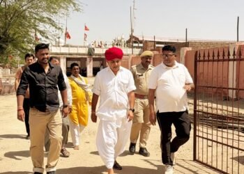 पूर्व सांसद कर्नल मानवेन्द्र सिंह ने कोडमदेसर तालाब व भैरव उद्यान का किया अवलोकन
