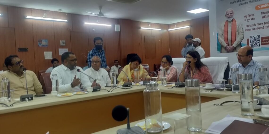 बीकानेर व्यापार उद्योग मंडल ने समान नागरिक संहिता पर सौंपे महत्वपूर्ण सुझाव