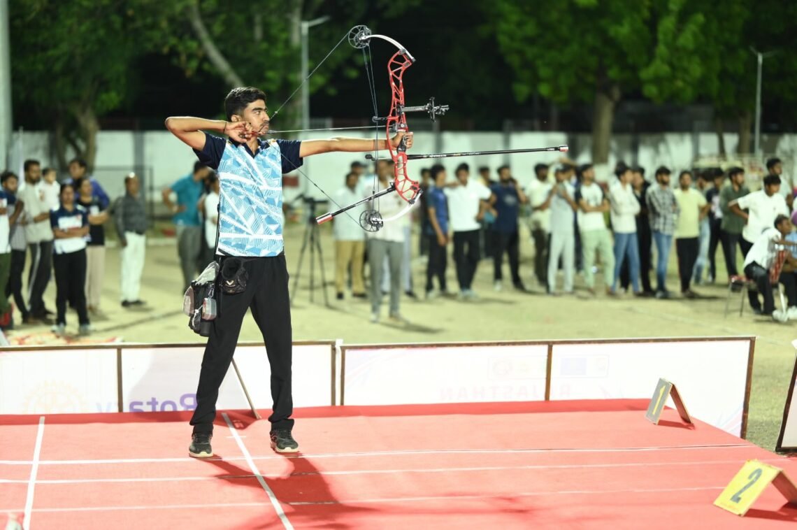 पहली बार अंतरराष्ट्रीय मानकों पर रात में हुई प्रतियोगिता, देशभर के स्तर के तीरंदाजों ने दिखाया दम; बीकानेर बना राज्य की तीरंदाजी का नया केंद्र