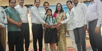 राज्य स्तरीय निबंध प्रतियोगिता में अर्हम इंग्लिश अकैडमी की छात्रा मीमांशा बागड़ी ने हासिल किया प्रथम स्थान