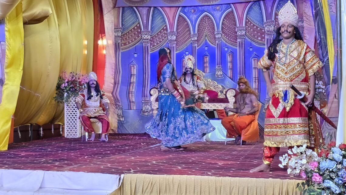 रामलीला में हुआ भगवान श्रीराम के वनवास का भावपूर्ण मंचन, कैकेयी-मंथरा संवाद ने दर्शकों को किया भावविभोर
