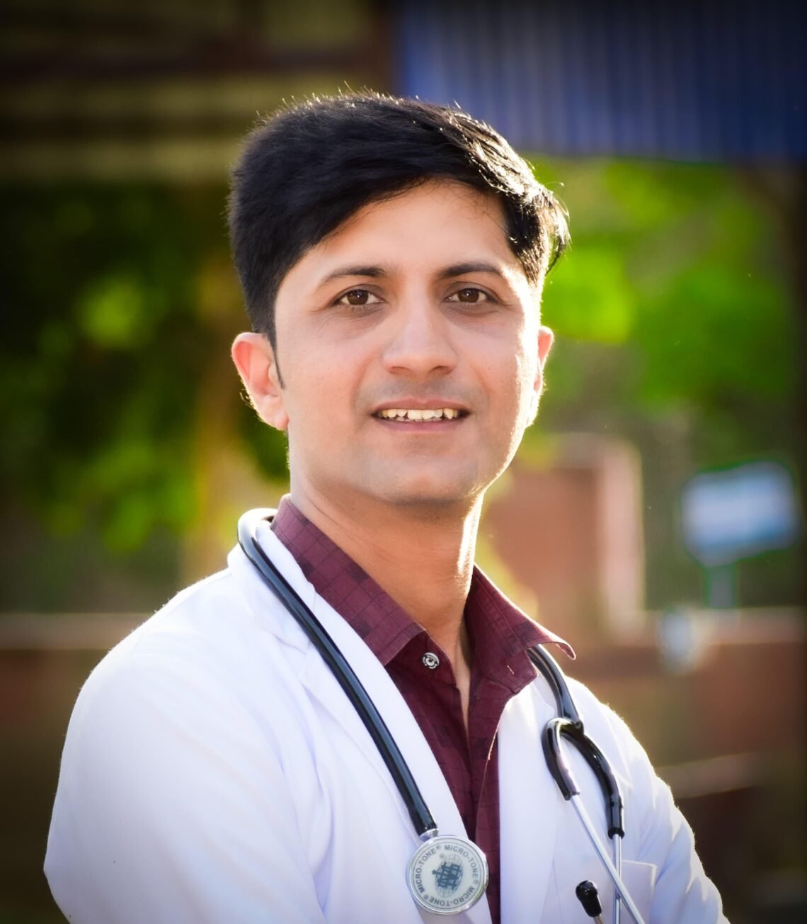 डॉ. अमित पुरोहित ने फिजियोथेरेपी में हासिल की पीएचडी, कमर से पैर तक नसों के दर्द पर किया शोध