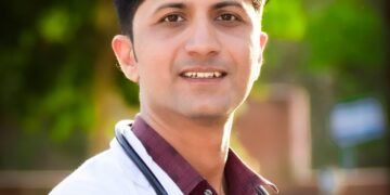 डॉ. अमित पुरोहित ने फिजियोथेरेपी में हासिल की पीएचडी, कमर से पैर तक नसों के दर्द पर किया शोध