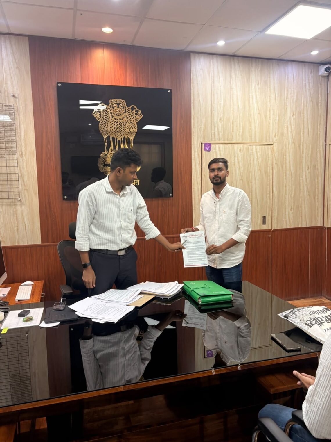पार्षद प्रतिनिधि हेमंत कातेला ने की निगम आयुक्त से मांग। हर कहीं कचरा फेंकने वालों पर लगाया जाए जुर्माना