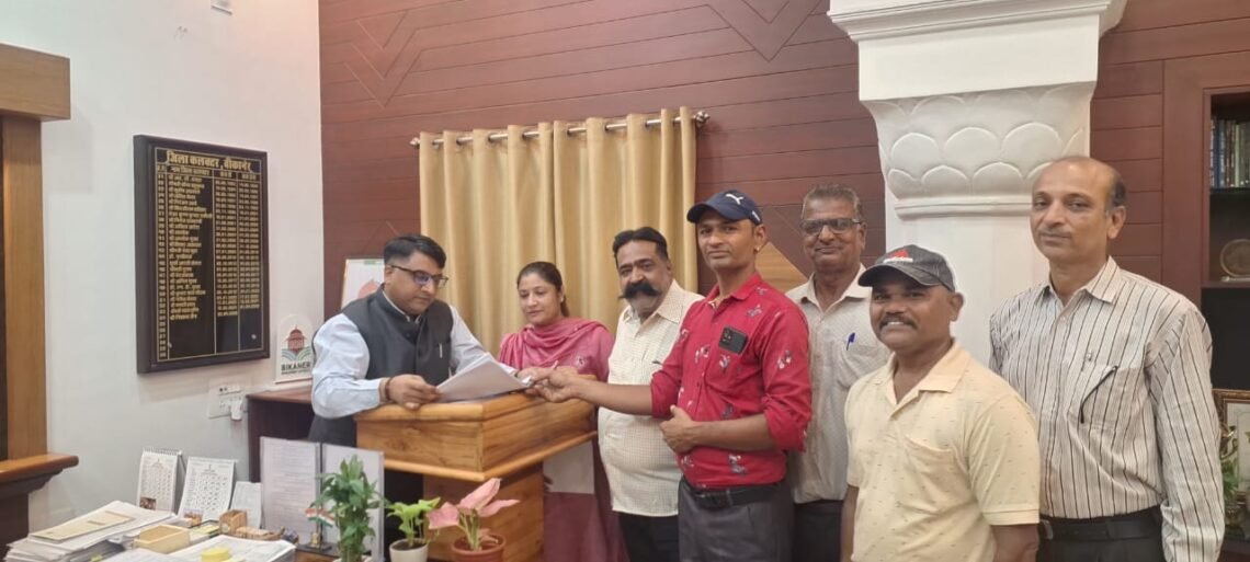 बीकानेर में खुले नाले की समस्या को लेकर जिला कलेक्टर को सौंपा ज्ञापन, ‘उमा करल’ ने उठाई प्राथमिकता से काम शुरू करने की मांग