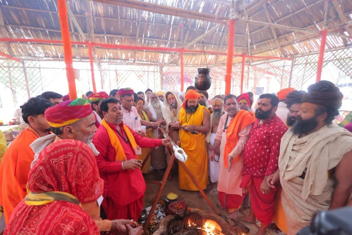 श्रीमद्भागवत कथा व हनुमंत महायज्ञ सम्पन्न, संतों का हुआ समागम, त्याग के मार्ग पर चलने की दी सीख