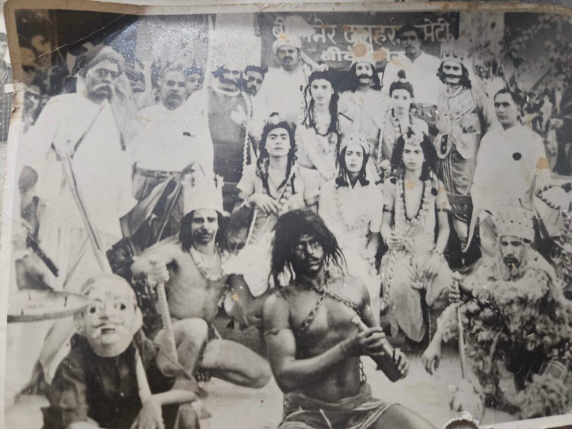 71 साल से बीकानेर दशहरा कमेटी से जुड़ा झाँब परिवार, तीन पीढ़ियों से निभा रहा परंपरा और सेवा का दायित्व